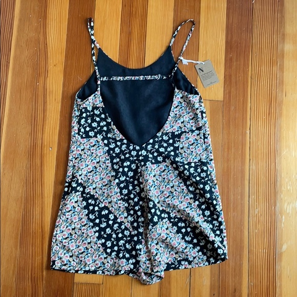 NWT (thredUP) Floral Topshop Romper - Picture 2 of 3